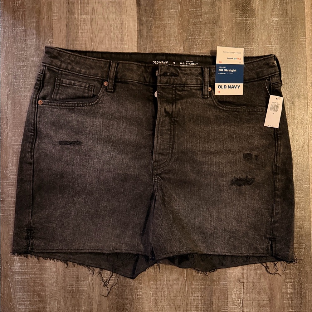 OLD NAVY High-Rise OG Straight Jean Shorts – Black Wash – Size 16 – NWT